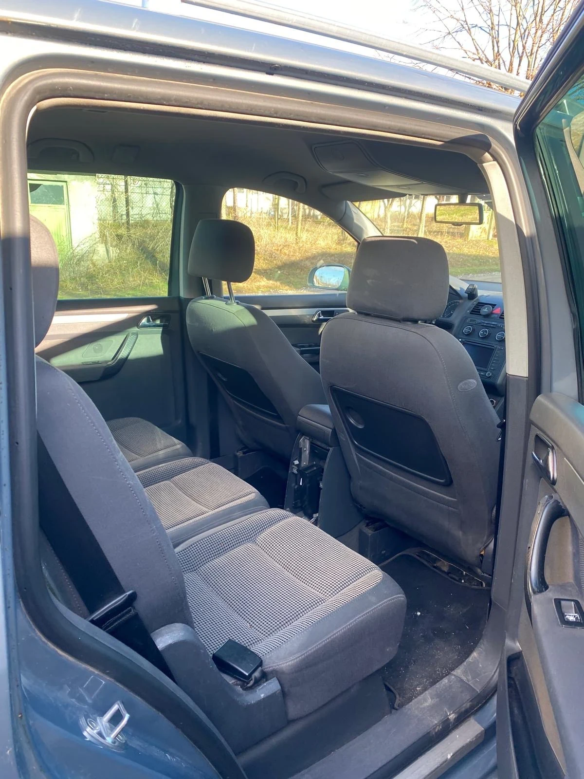 VW Touran, снимка 6 - Автомобили и джипове - 56728108