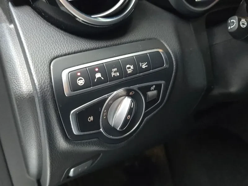 Mercedes-Benz GLC 300 4MATIC PREMIUM, снимка 17 - Автомобили и джипове - 54928989