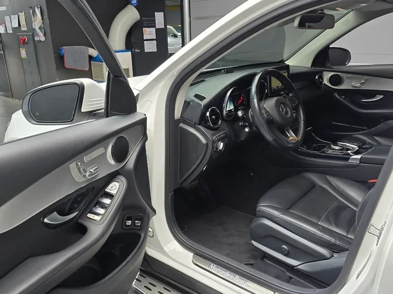 Mercedes-Benz GLC 300 4MATIC PREMIUM, снимка 10 - Автомобили и джипове - 54928989