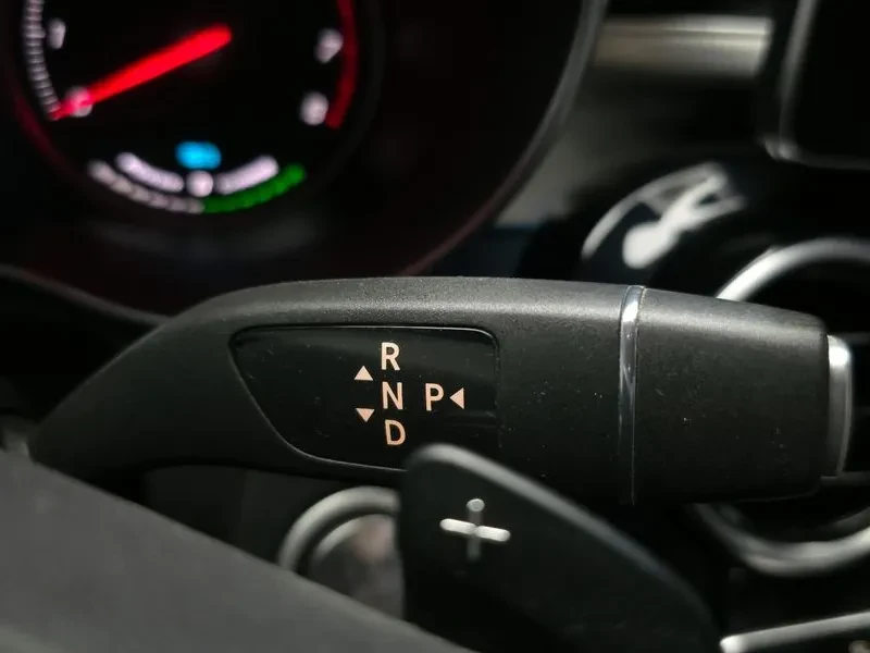 Mercedes-Benz GLC 300 4MATIC PREMIUM, снимка 9 - Автомобили и джипове - 54928989