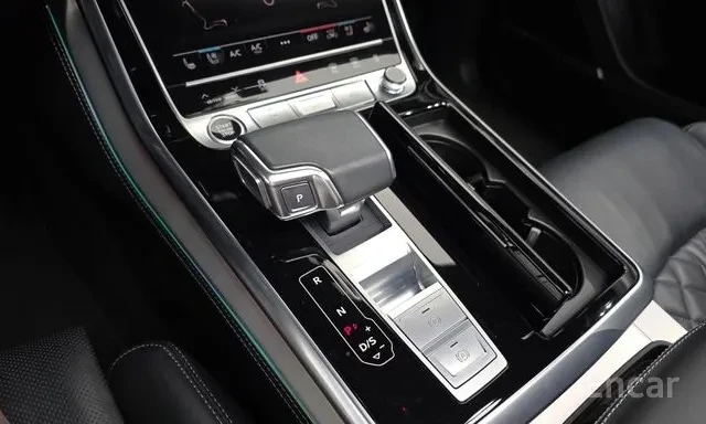 Audi Q8 50TDI | PREMIUM | 360 | МАСАЖ | ОБДУХВАНЕ | , снимка 9 - Автомобили и джипове - 55588297