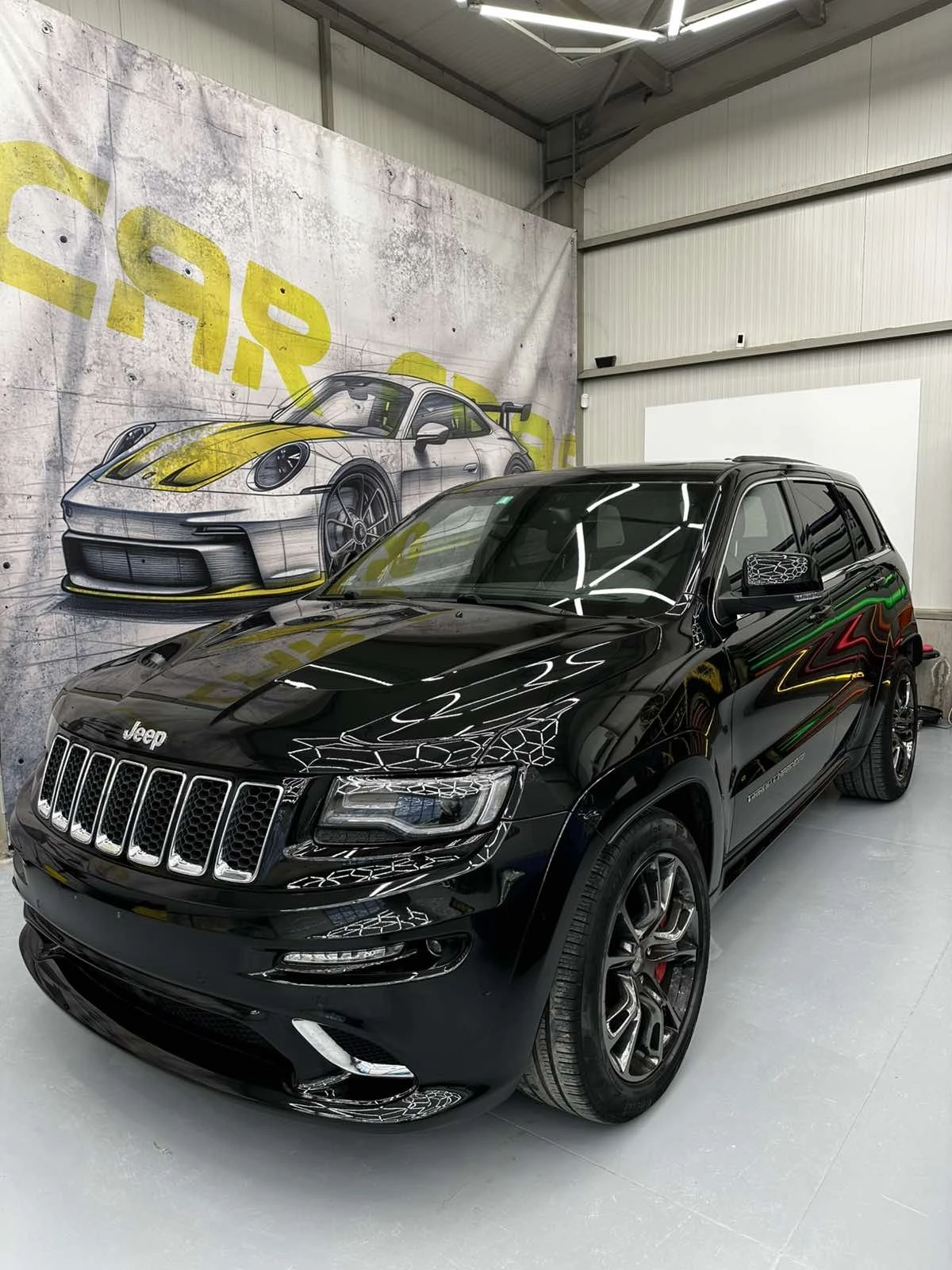 Jeep Grand cherokee SRT - изображение 4