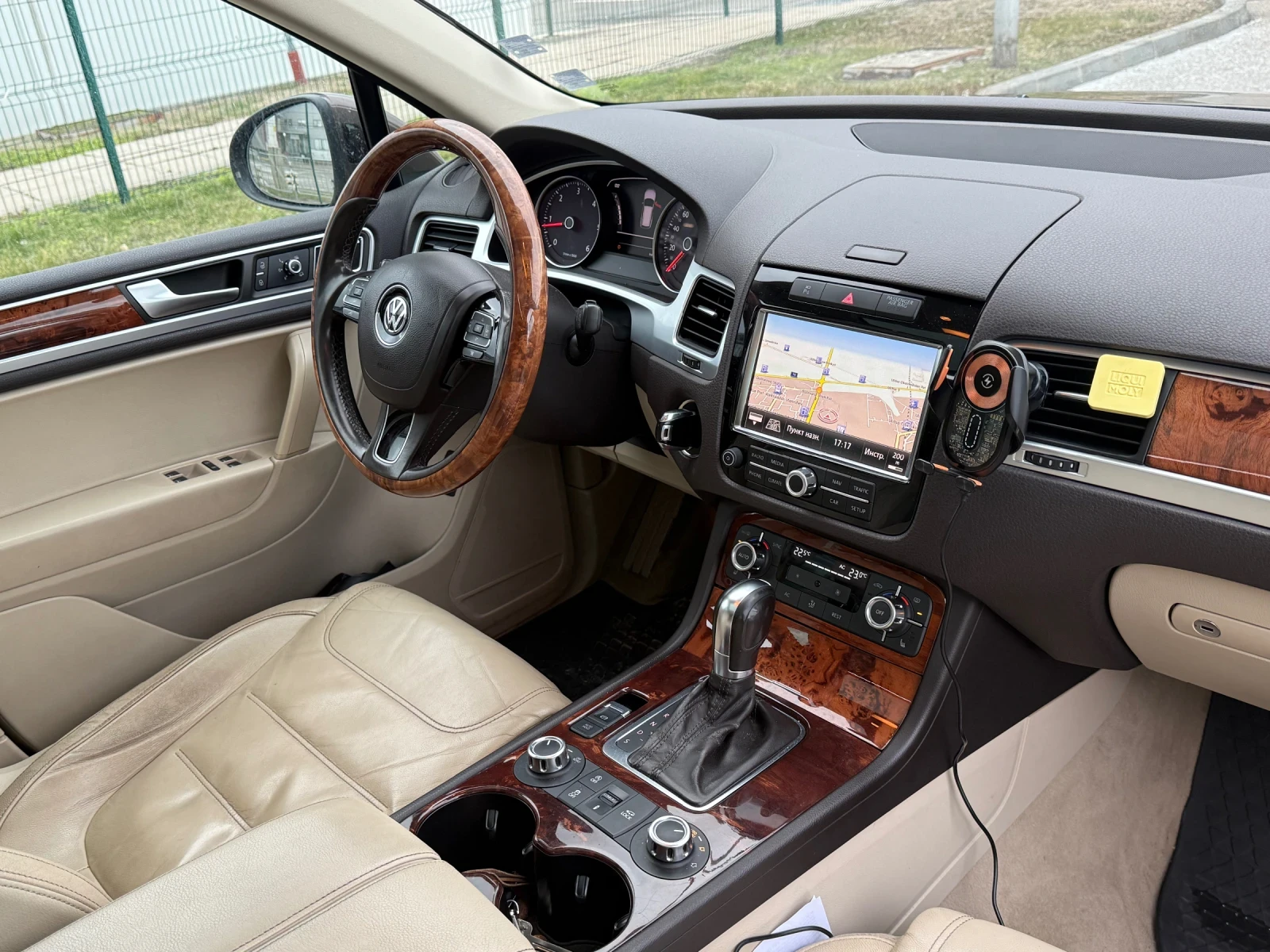 VW Touareg 3.0TDI 245k.c. FULL - изображение 10