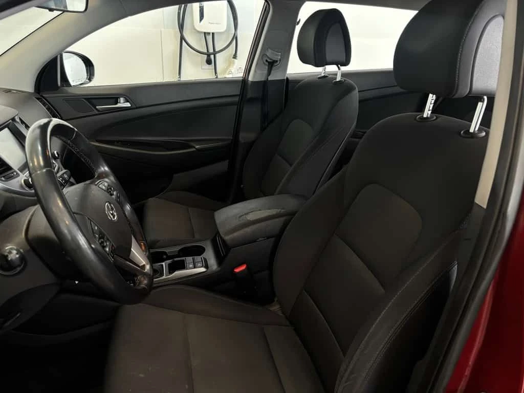 Hyundai Tucson PREMIUM/1 OWNER/ВТОРИ ГУМИ И ДЖАНТИ, снимка 11 - Автомобили и джипове - 53735245