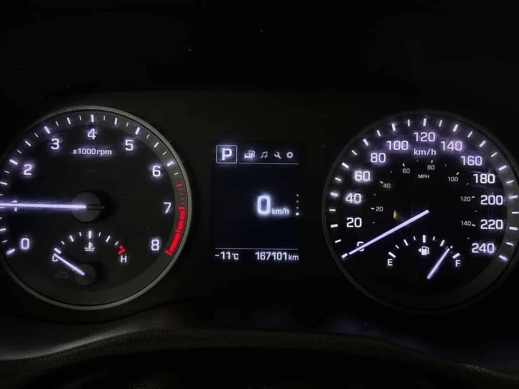 Hyundai Tucson PREMIUM/1 OWNER/ВТОРИ ГУМИ И ДЖАНТИ, снимка 8 - Автомобили и джипове - 53735245