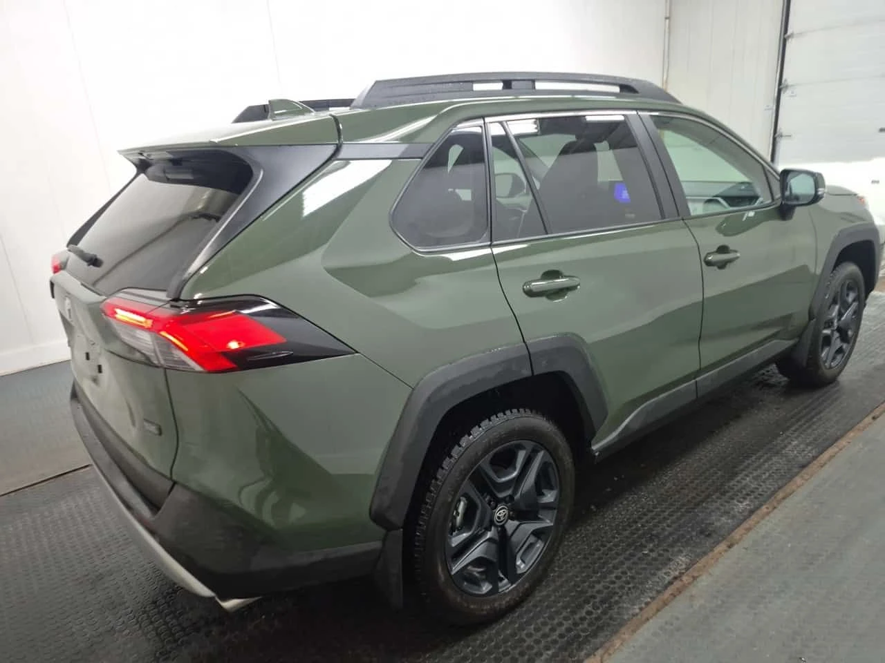 Toyota Rav4 * Trail * CARFAX * ������� * ������� * CARPLAY | Mobile.bg � ����������� 3