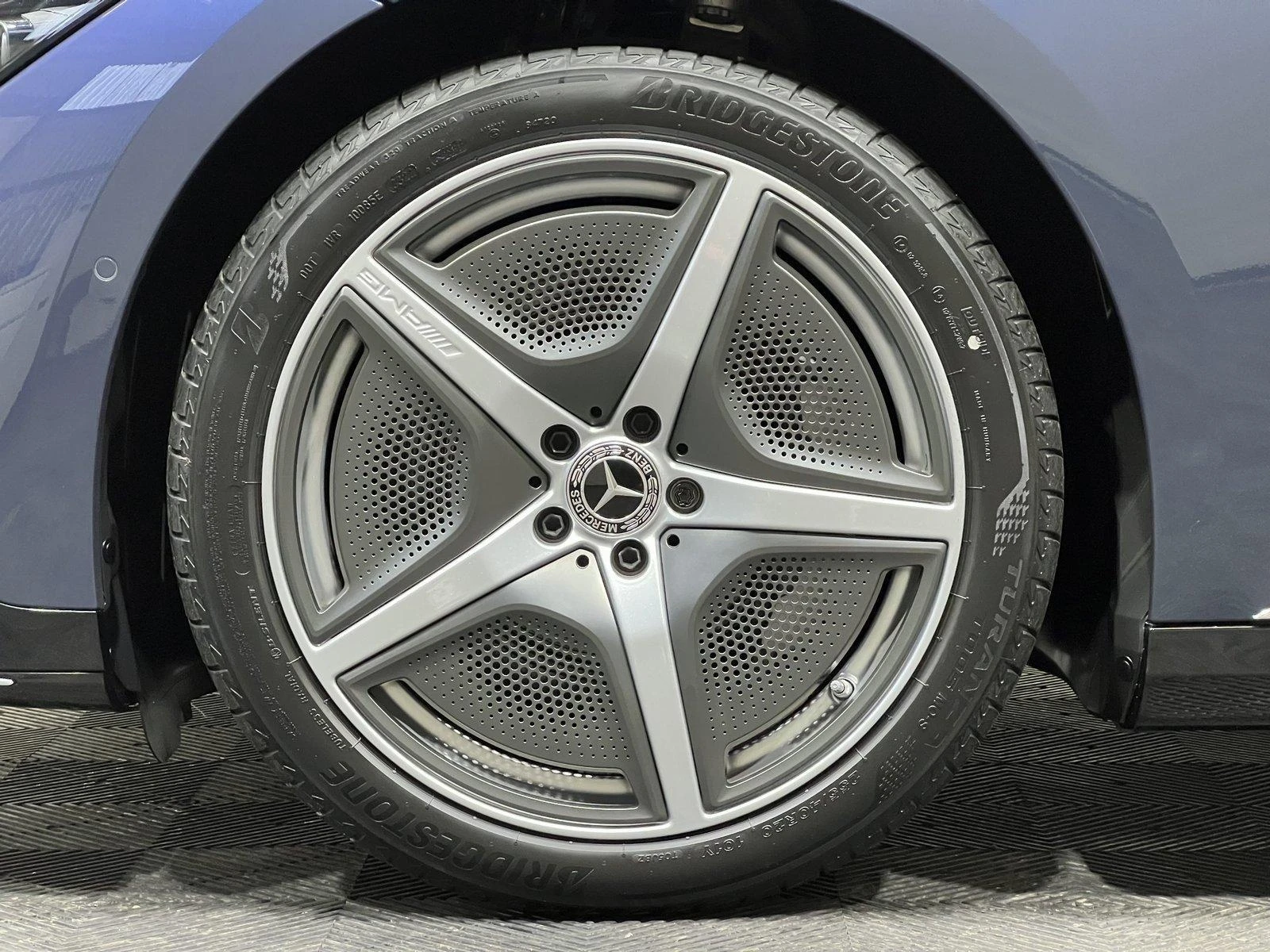 Mercedes-Benz EQE 300/AMG/4-MATIC/BURM/PANO/HEAD UP/360/ | Mobile.bg � ����������� 3