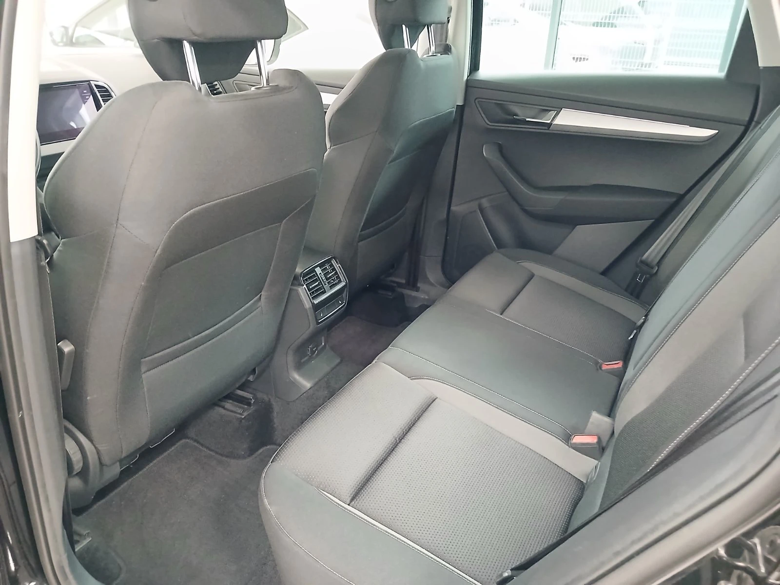 Skoda Karoq Ambition 1, 5 TSI/150 �.�./7DSG | Mobile.bg � ����������� 8
