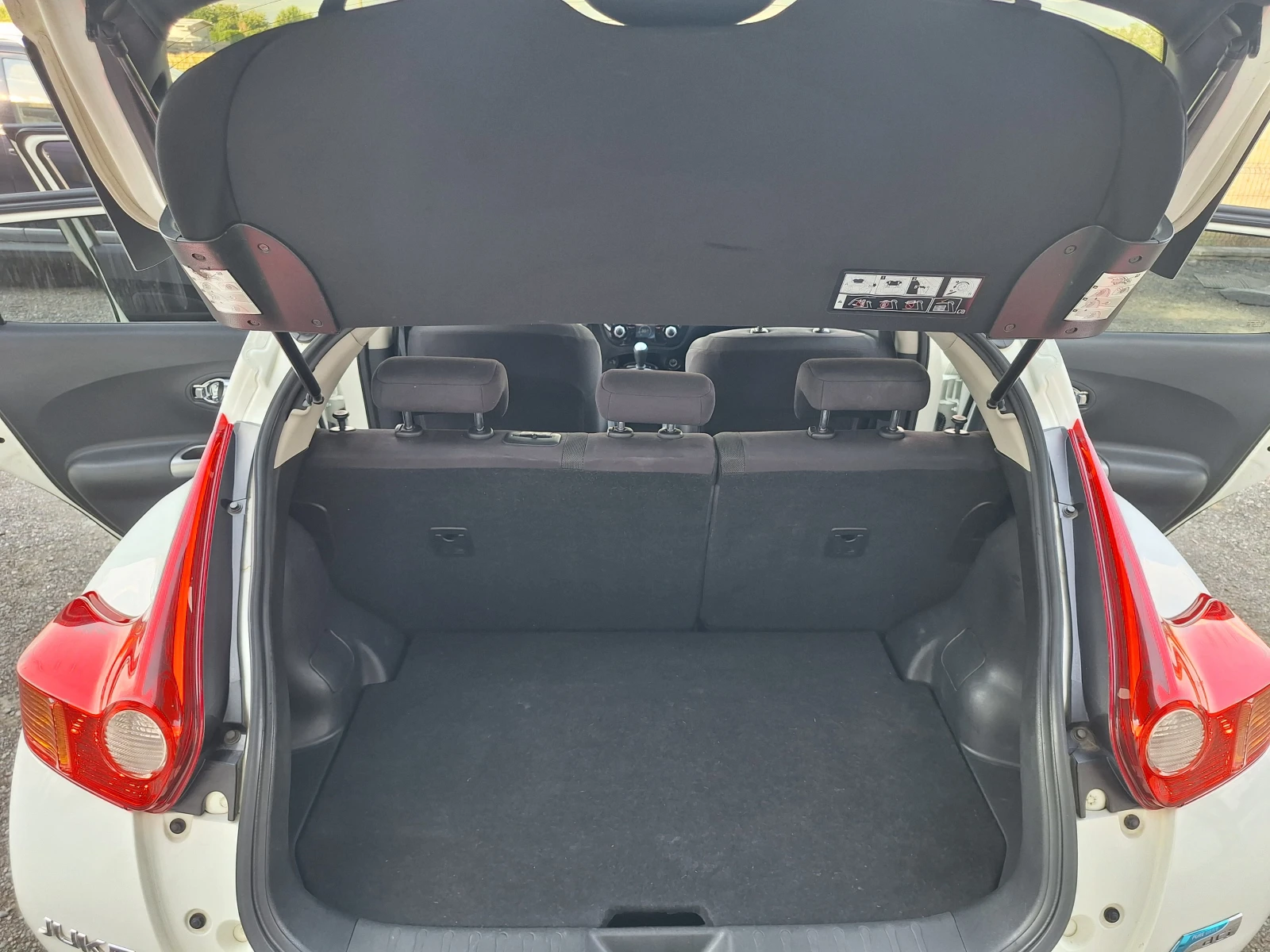 Nissan Juke 1.5dci, снимка 13 - Автомобили и джипове - 55693954
