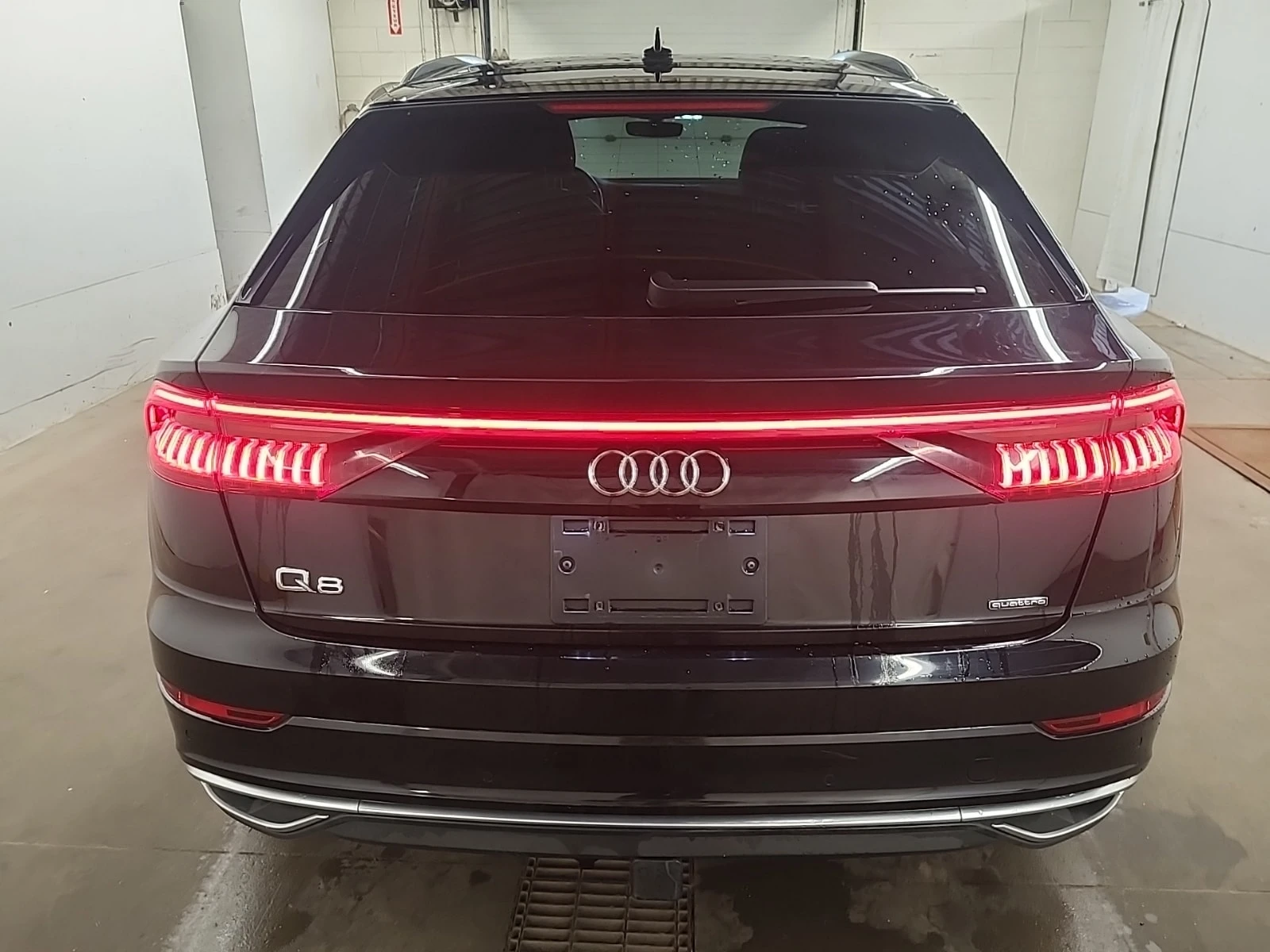 Audi Q8 * PROGRESSIV * CARFAX * БЕЗ ПЪРВОНАЧАЛНА ВНОСКА, снимка 17 - Автомобили и джипове - 55884842