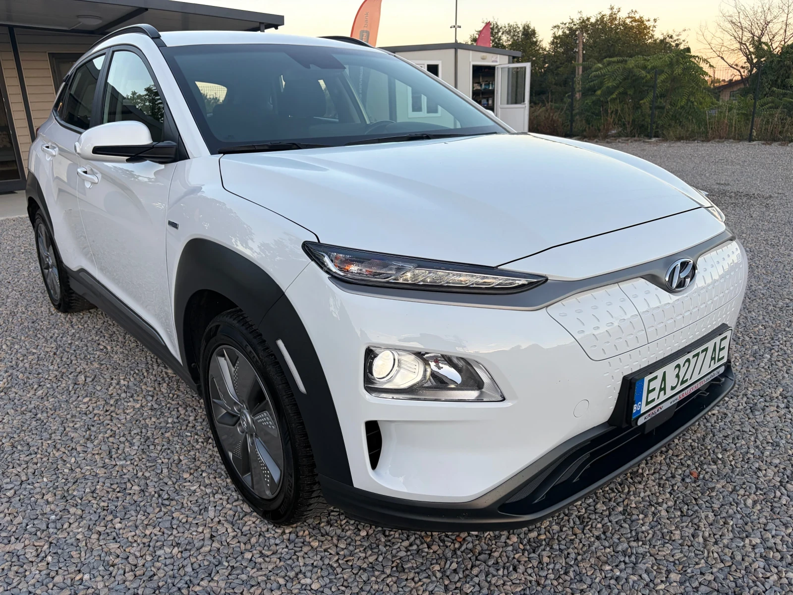 Hyundai Kona 64KW/BLUELINK/ТЕРМОПОМПА/ОБСЛУЖЕН