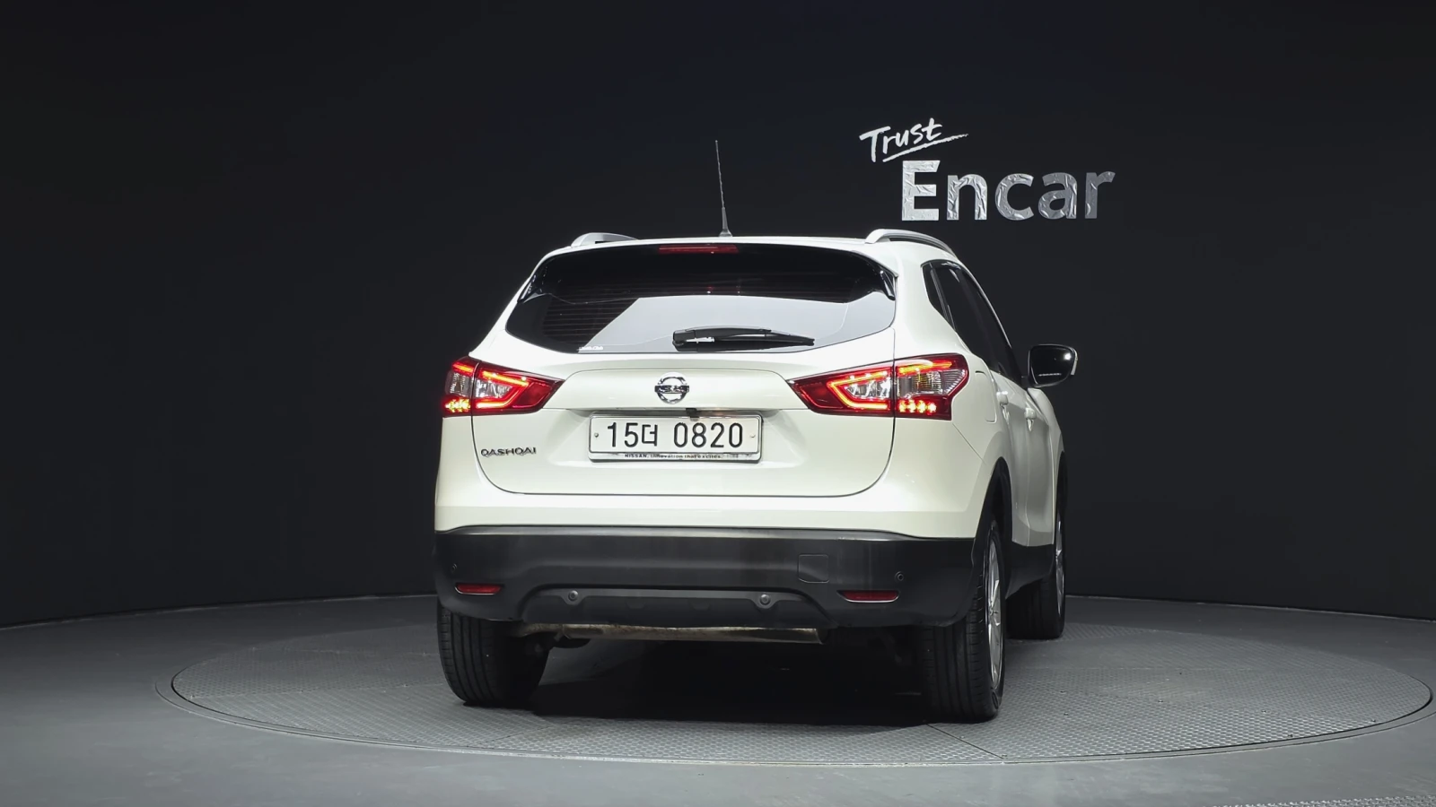 Nissan Qashqai 1.6* ЛЮК* КРАЙНА ЦЕНА, снимка 4 - Автомобили и джипове - 55983848