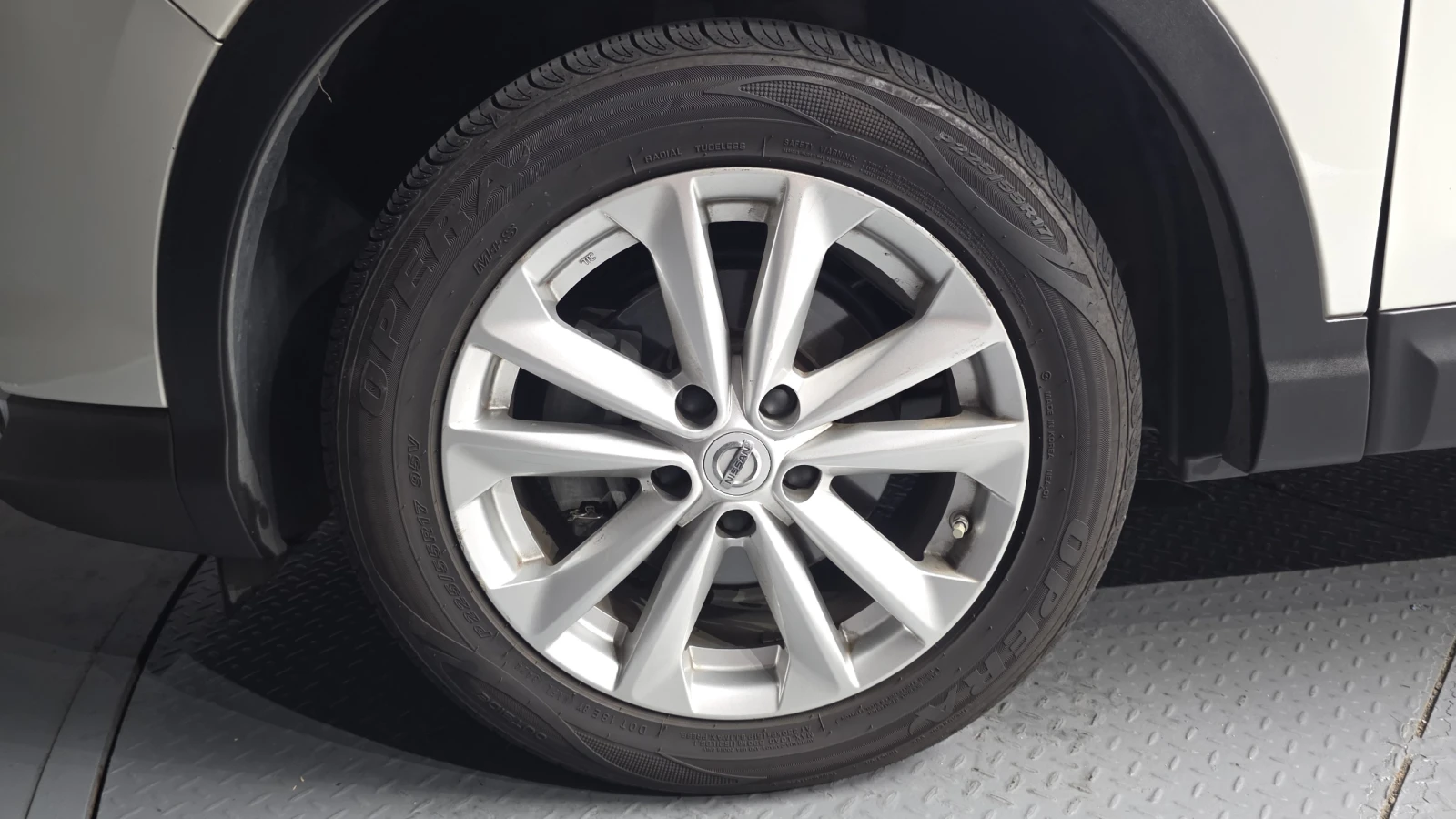 Nissan Qashqai 1.6* ЛЮК* КРАЙНА ЦЕНА, снимка 5 - Автомобили и джипове - 55983848