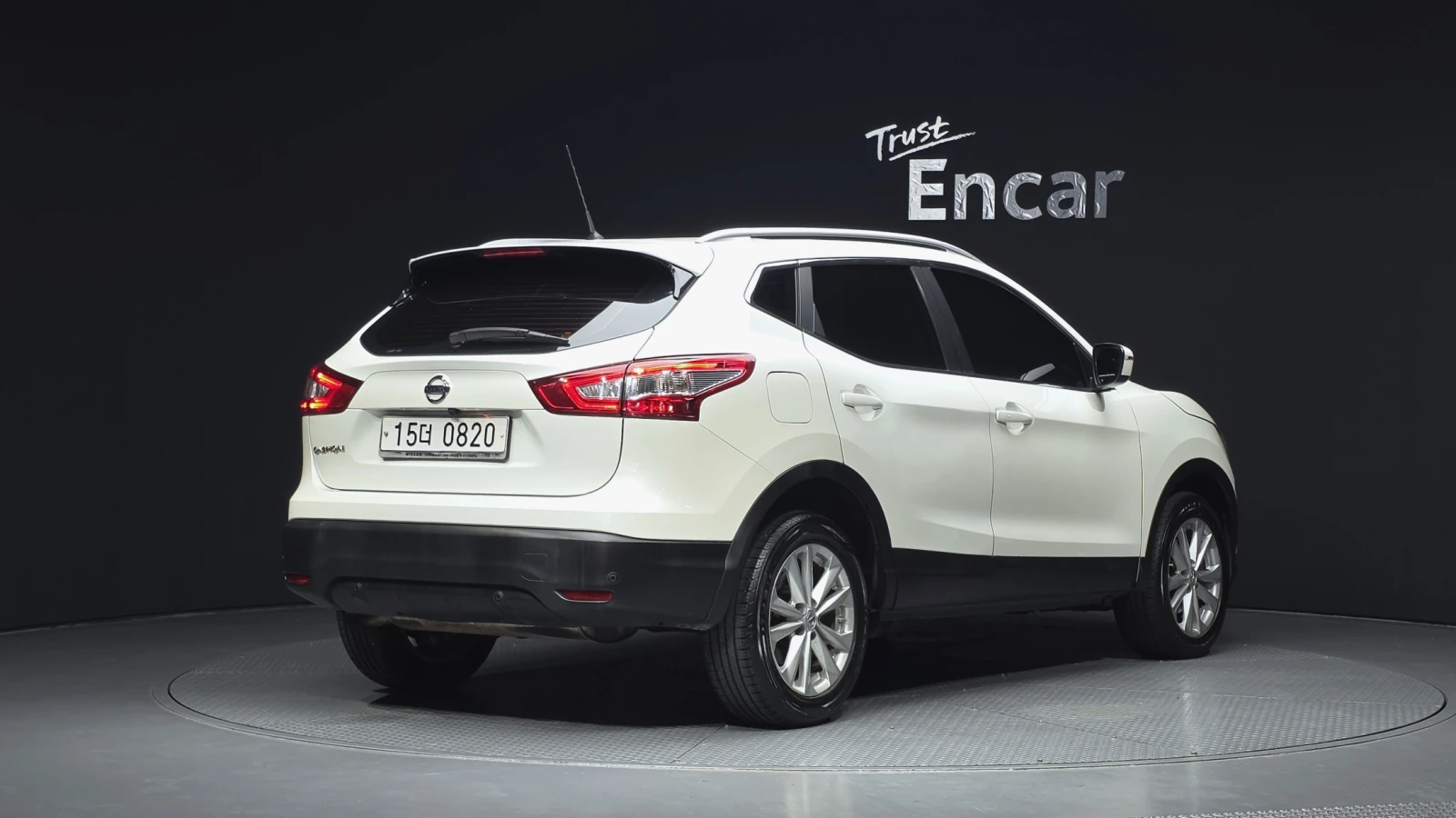 Nissan Qashqai 1.6* ЛЮК* КРАЙНА ЦЕНА, снимка 2 - Автомобили и джипове - 55983848