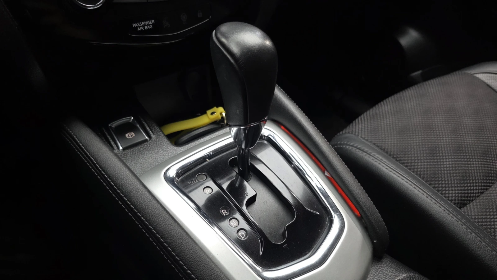 Nissan Qashqai 1.6* ЛЮК* КРАЙНА ЦЕНА, снимка 9 - Автомобили и джипове - 55983848