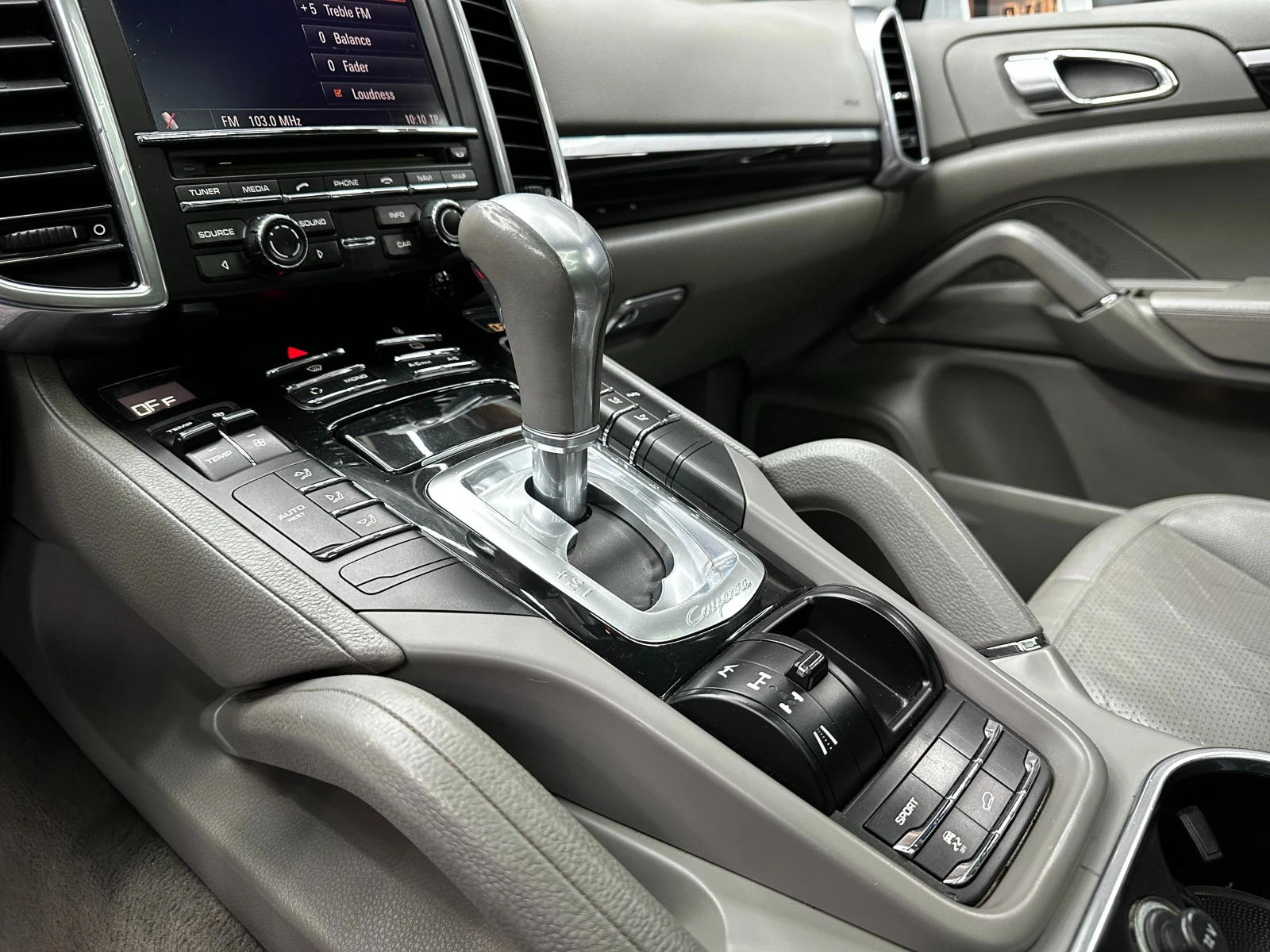 Porsche Cayenne 3.0d 245 к.с. , снимка 13 - Автомобили и джипове - 56375313