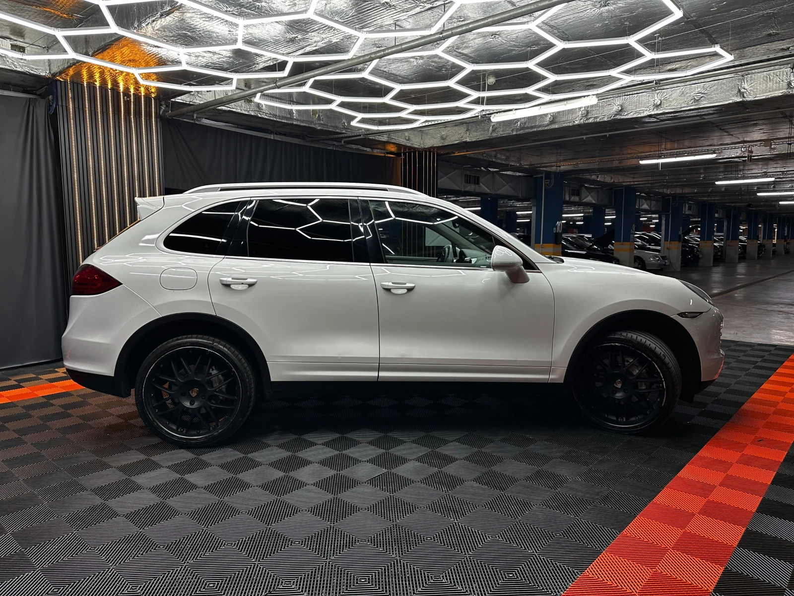 Porsche Cayenne 3.0d 245 к.с. , снимка 4 - Автомобили и джипове - 56375313
