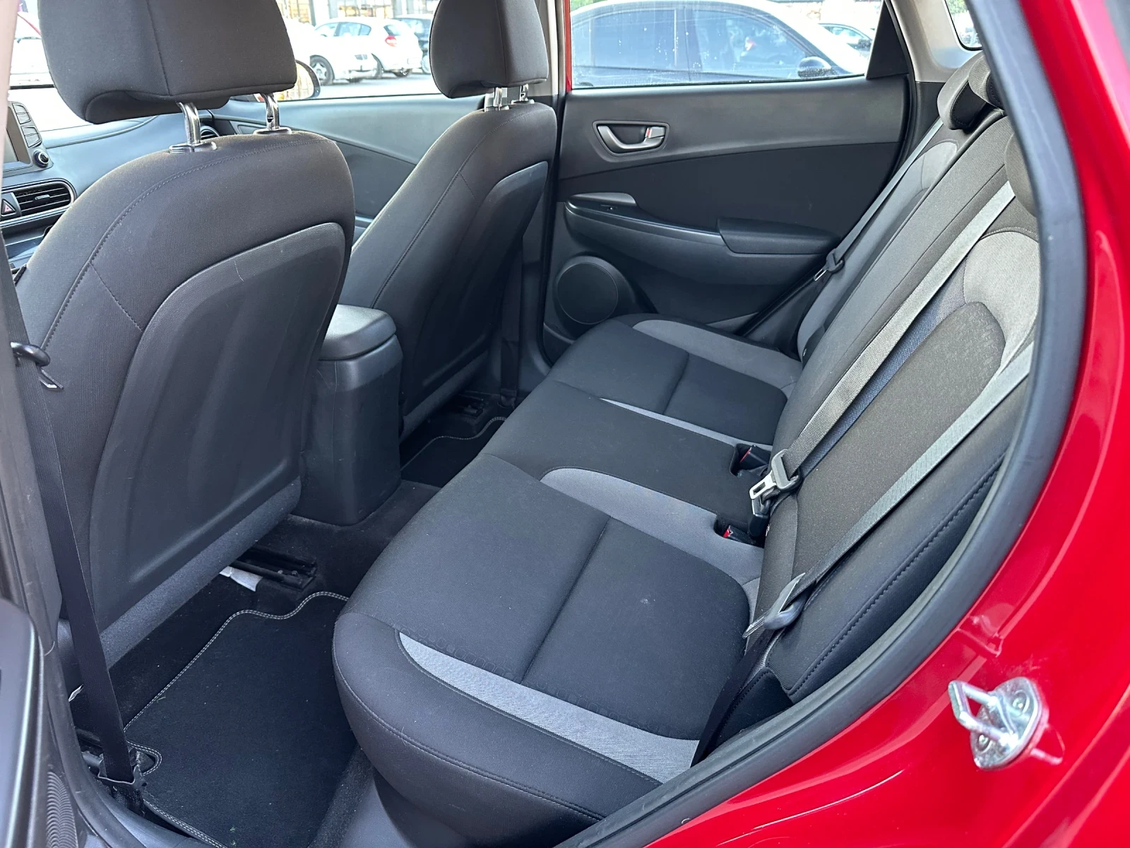 Hyundai Kona, снимка 7 - Автомобили и джипове - 56378966
