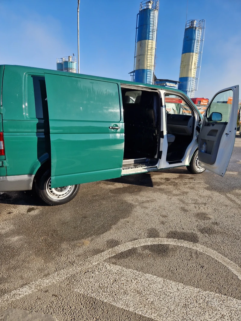 VW T5, снимка 3 - Бусове и автобуси - 52794156