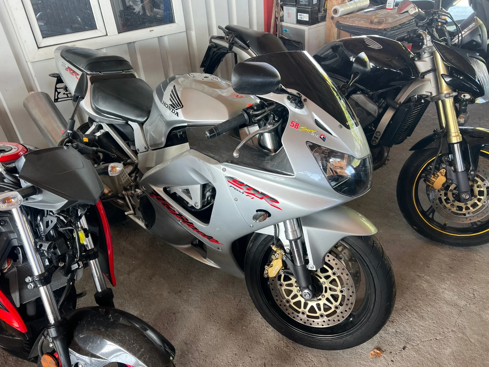 Honda Cbr 929i Lizing