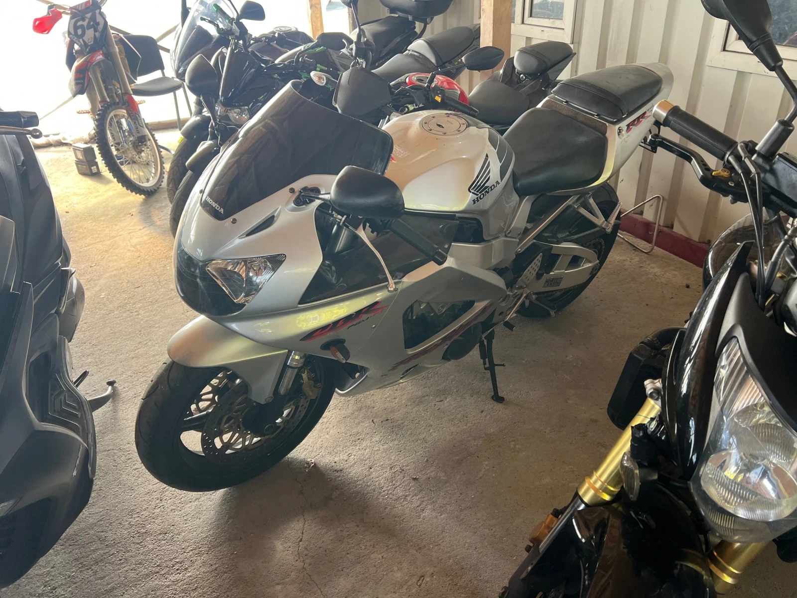 Honda Cbr 929i Lizing, снимка 8 - Мотоциклети и мототехника - 56681245