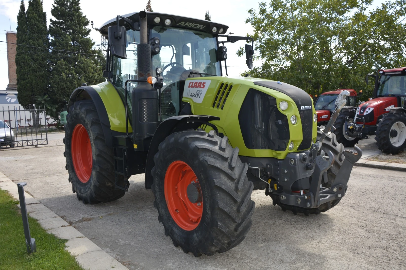 Трактор Claas ARION 610 - изображение 3