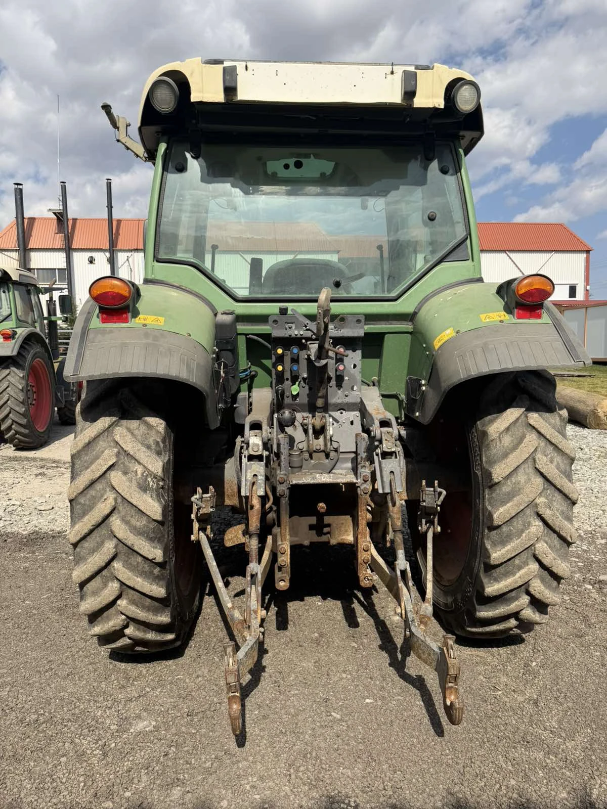 Трактор Fendt 210 Vario, снимка 6 - Селскостопанска техника - 53882886