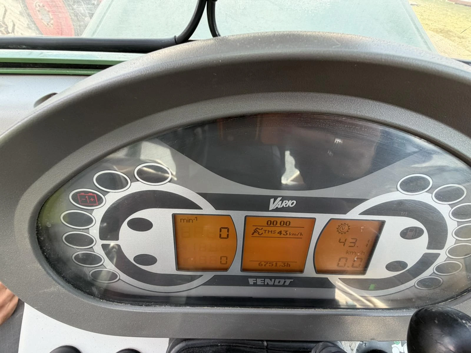 Трактор Fendt 210 Vario, снимка 8 - Селскостопанска техника - 53882886