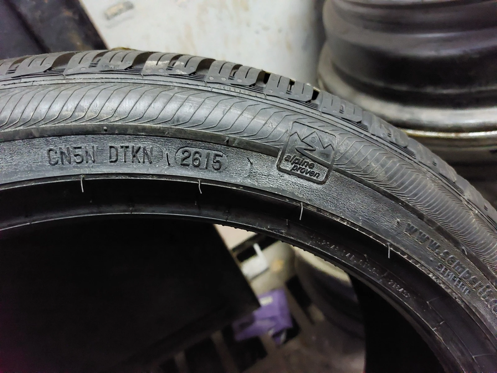 ���� 225/40R18 | Mobile.bg � ����������� 5