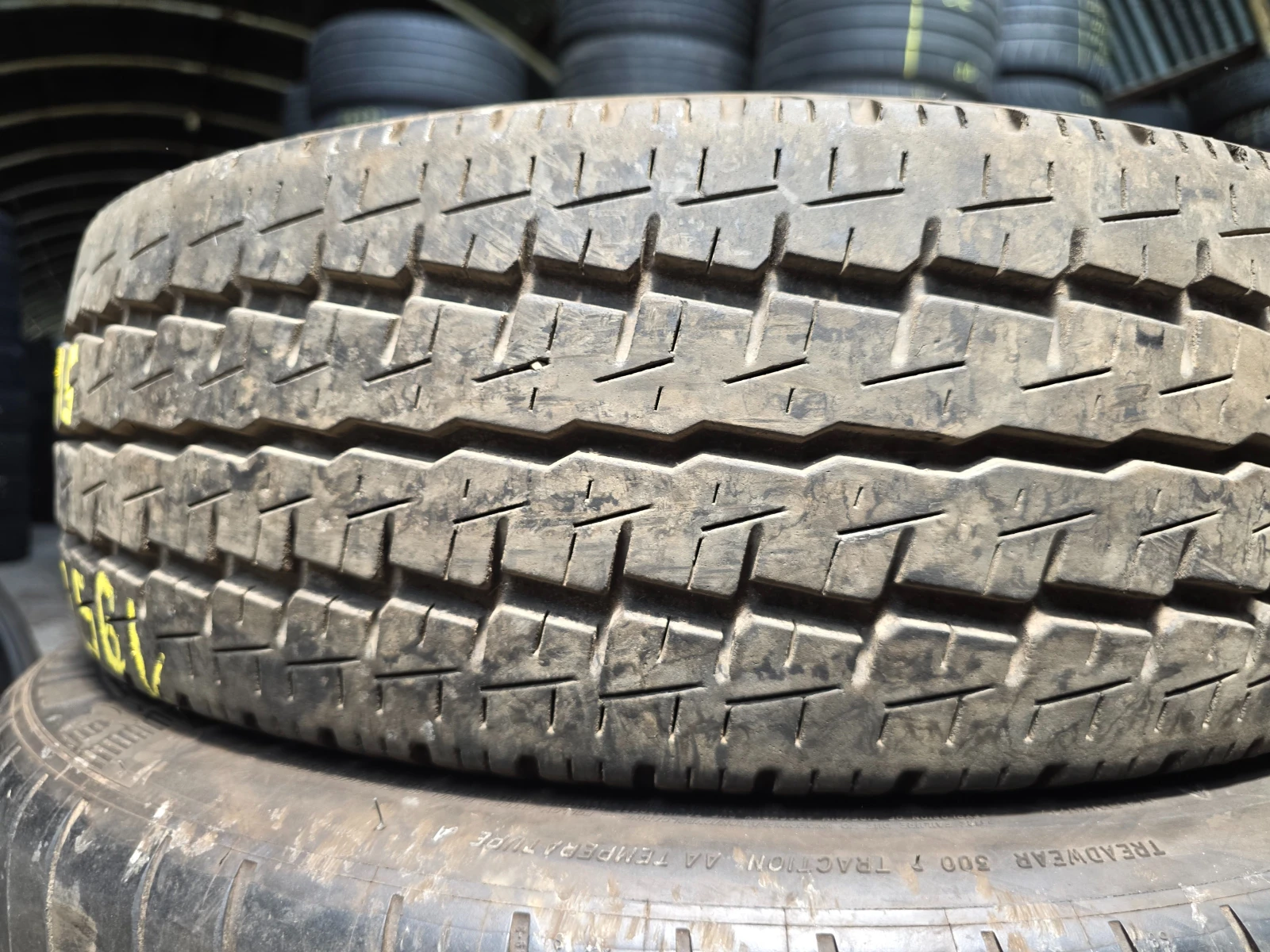 Гуми Летни 195/65R16, снимка 3 - Гуми и джанти - 55496788