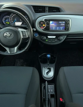 Toyota Yaris 1.5i* HIBRID* AUT* LED* NAVI* KAMERA* FULL* ЛИЗИМГ, снимка 10