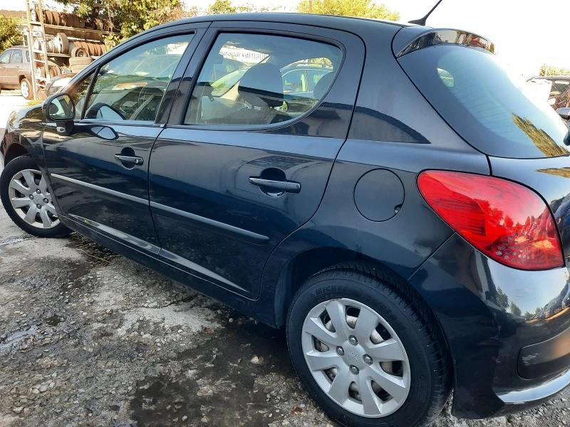 Peugeot 207 2009та 1.4i СТАРИЯ!!!, снимка 4 - Автомобили и джипове - 41792795