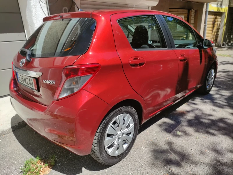 Toyota Yaris 1, 3 6 скорости камера навигация, снимка 6 - Автомобили и джипове - 47279309