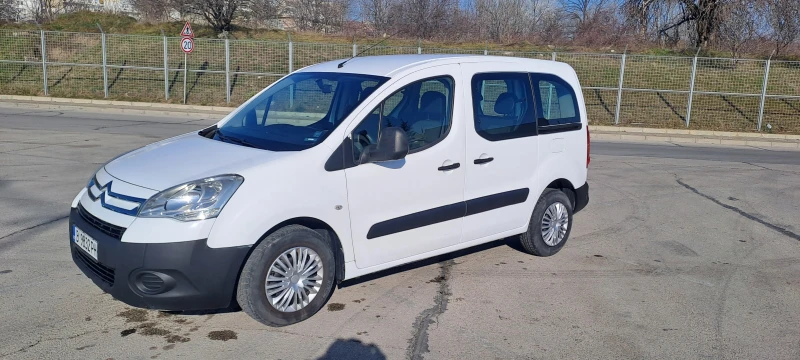 Citroen Berlingo, снимка 3 - Автомобили и джипове - 48803647