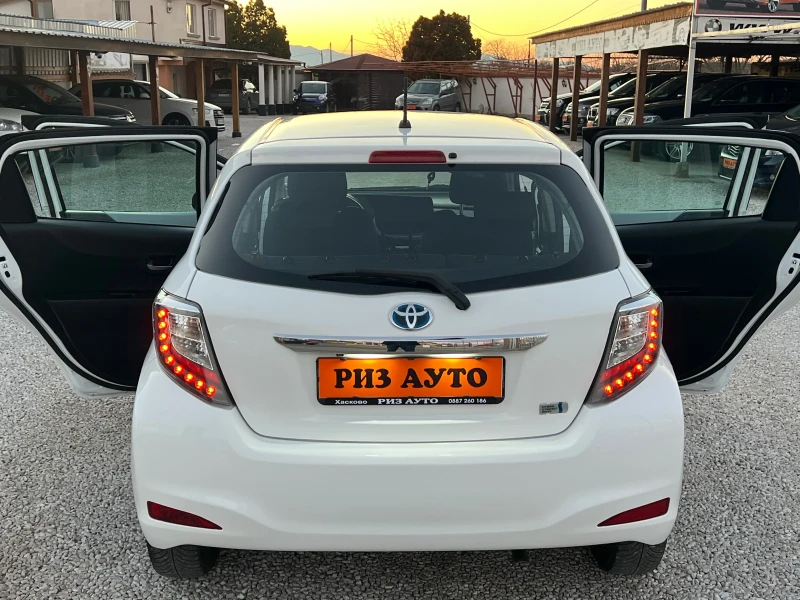 Toyota Yaris 1.5i* HIBRID* AUT* LED* NAVI* KAMERA* FULL* ЛИЗИМГ, снимка 3 - Автомобили и джипове - 48827029