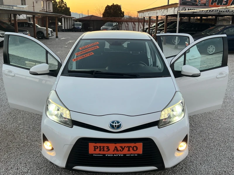 Toyota Yaris 1.5i* HIBRID* AUT* LED* NAVI* KAMERA* FULL* ЛИЗИМГ, снимка 4 - Автомобили и джипове - 48827029