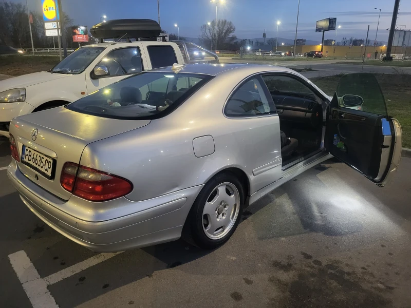 Mercedes-Benz CLK Clk 200 kompressor, снимка 3 - Автомобили и джипове - 49498176