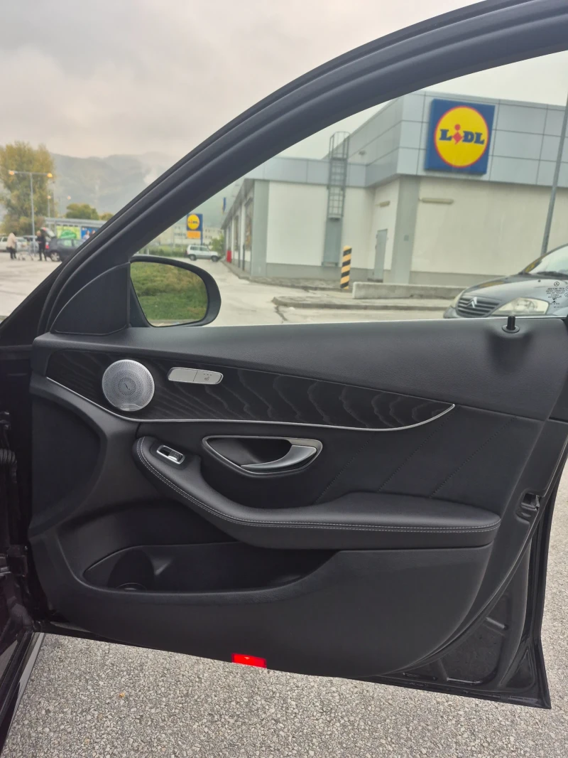 Mercedes-Benz C 250 C250 AMG пакет , снимка 10 - Автомобили и джипове - 52269111