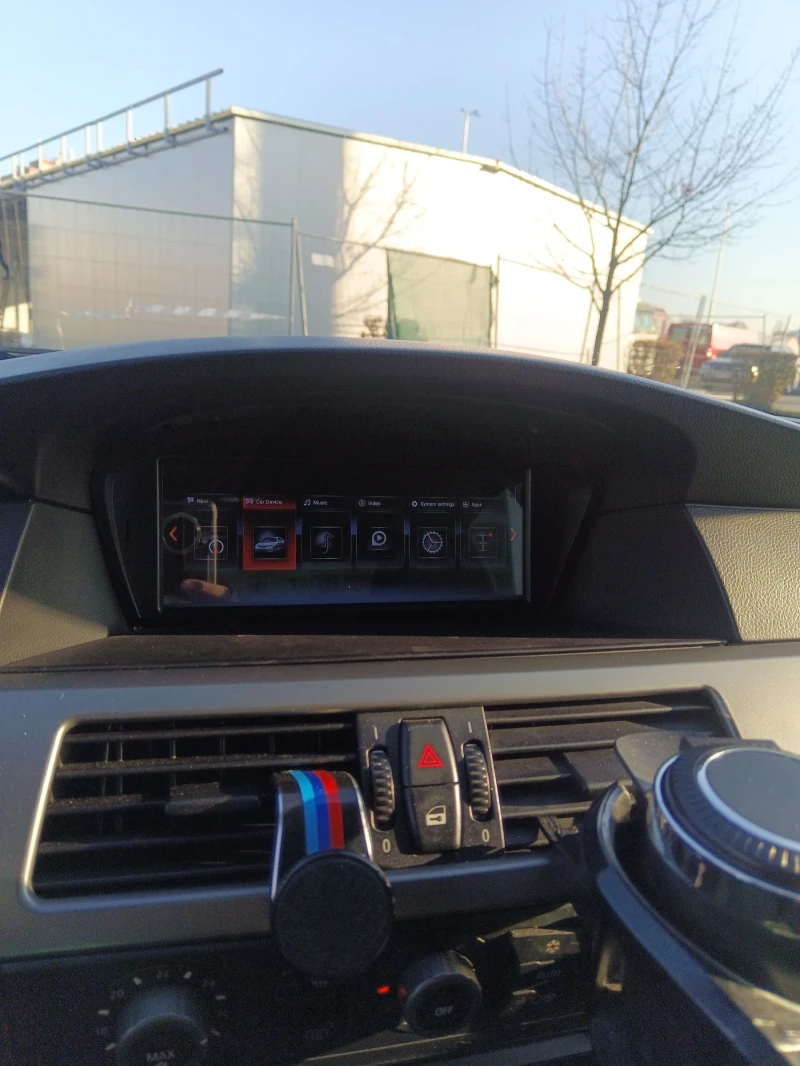 BMW 520, снимка 10 - Автомобили и джипове - 52803173