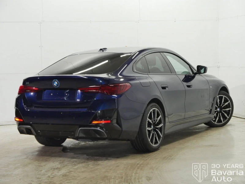 BMW i4 40 xDrive M Sport Paket, снимка 3 - Автомобили и джипове - 52833524