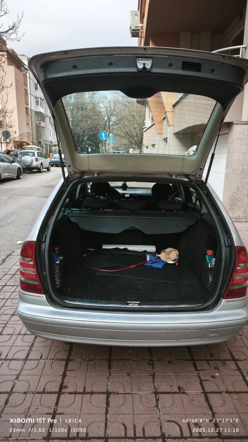 Mercedes-Benz C 220, снимка 6 - Автомобили и джипове - 52941169