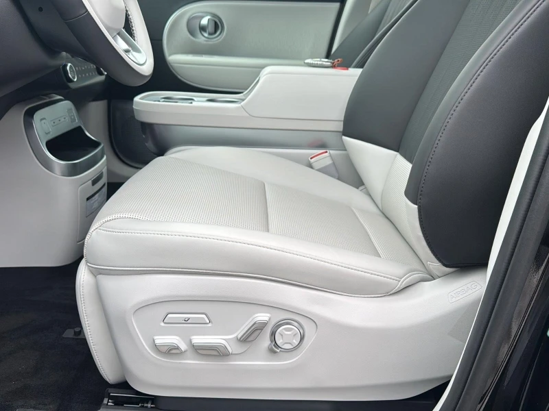 Hyundai IONIQ 9 PERFORMANCE 4WD BOSE PANORAMA 360 7-МЕСТЕН, снимка 10 - Автомобили и джипове - 53262859