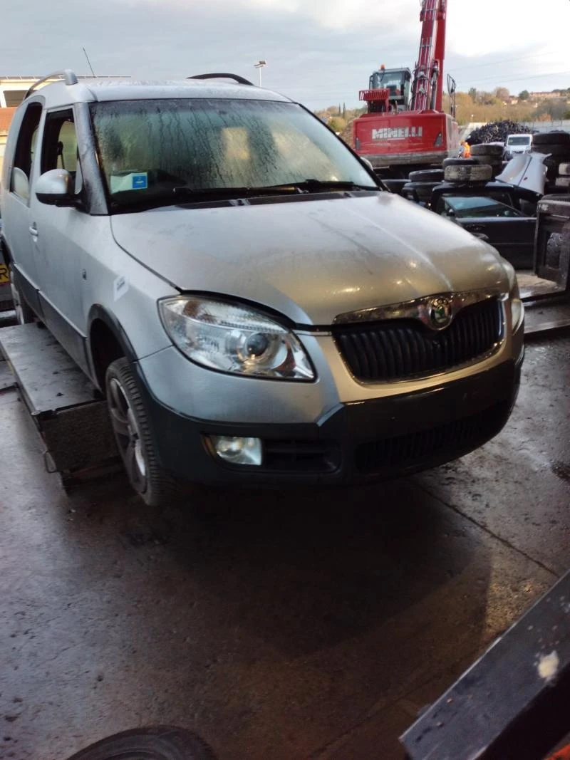 Skoda Roomster 1.2 TSI, снимка 3 - Автомобили и джипове - 40260921