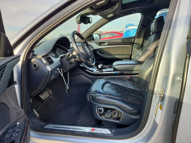 Audi S8 PLUS QUATTRO, снимка 7 - Автомобили и джипове - 53772367