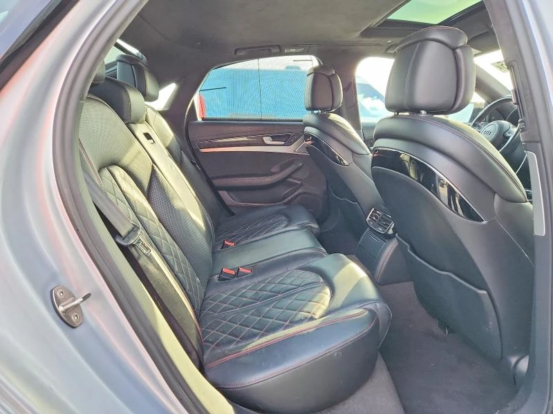 Audi S8 PLUS QUATTRO, снимка 10 - Автомобили и джипове - 53772367