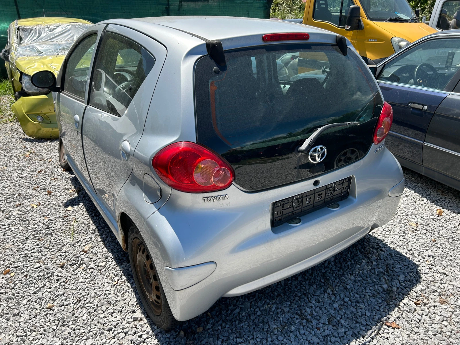 Toyota Aygo 1.0i - изображение 2