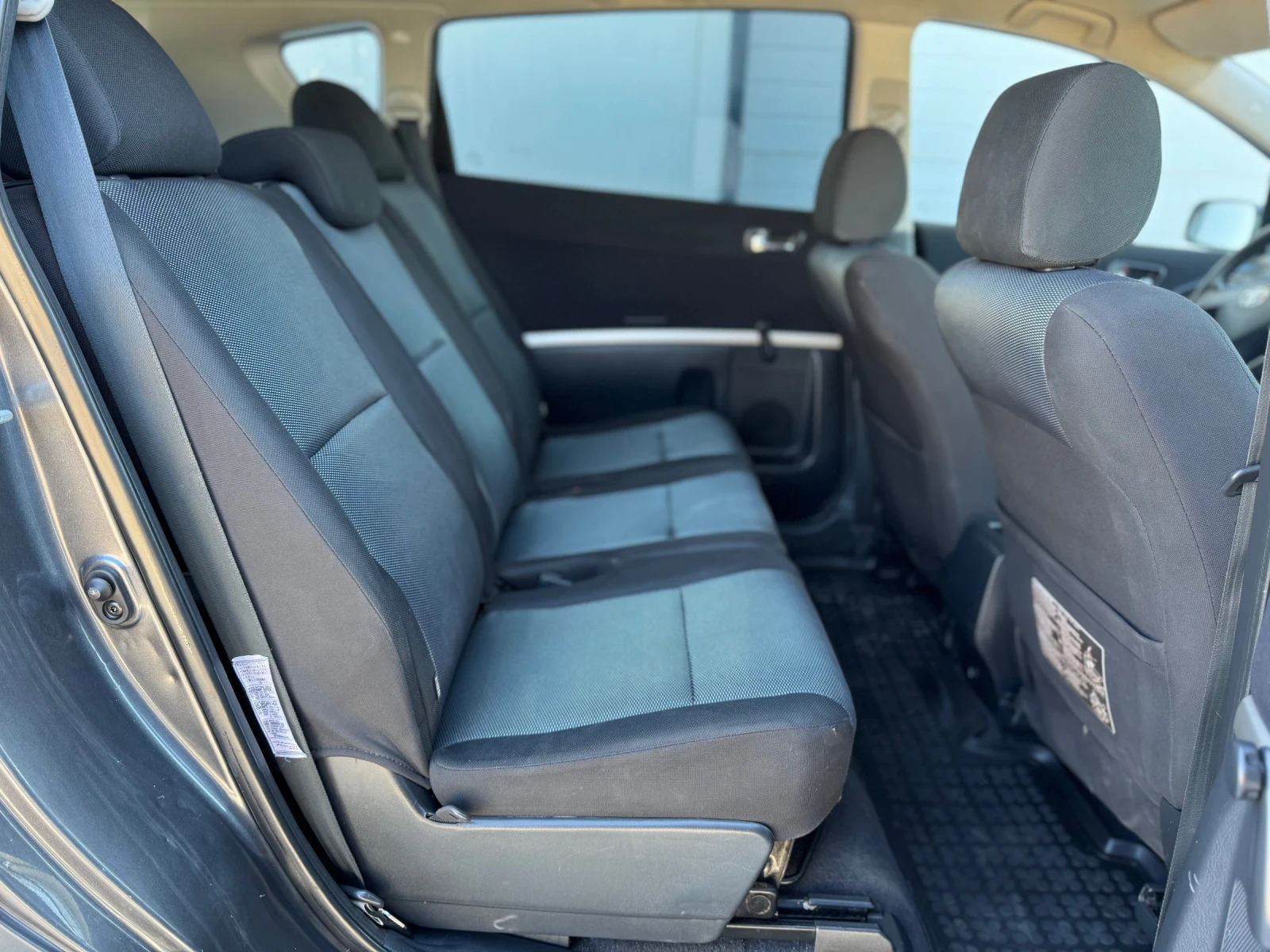 Toyota Corolla verso 1.8 VVT-I - изображение 6