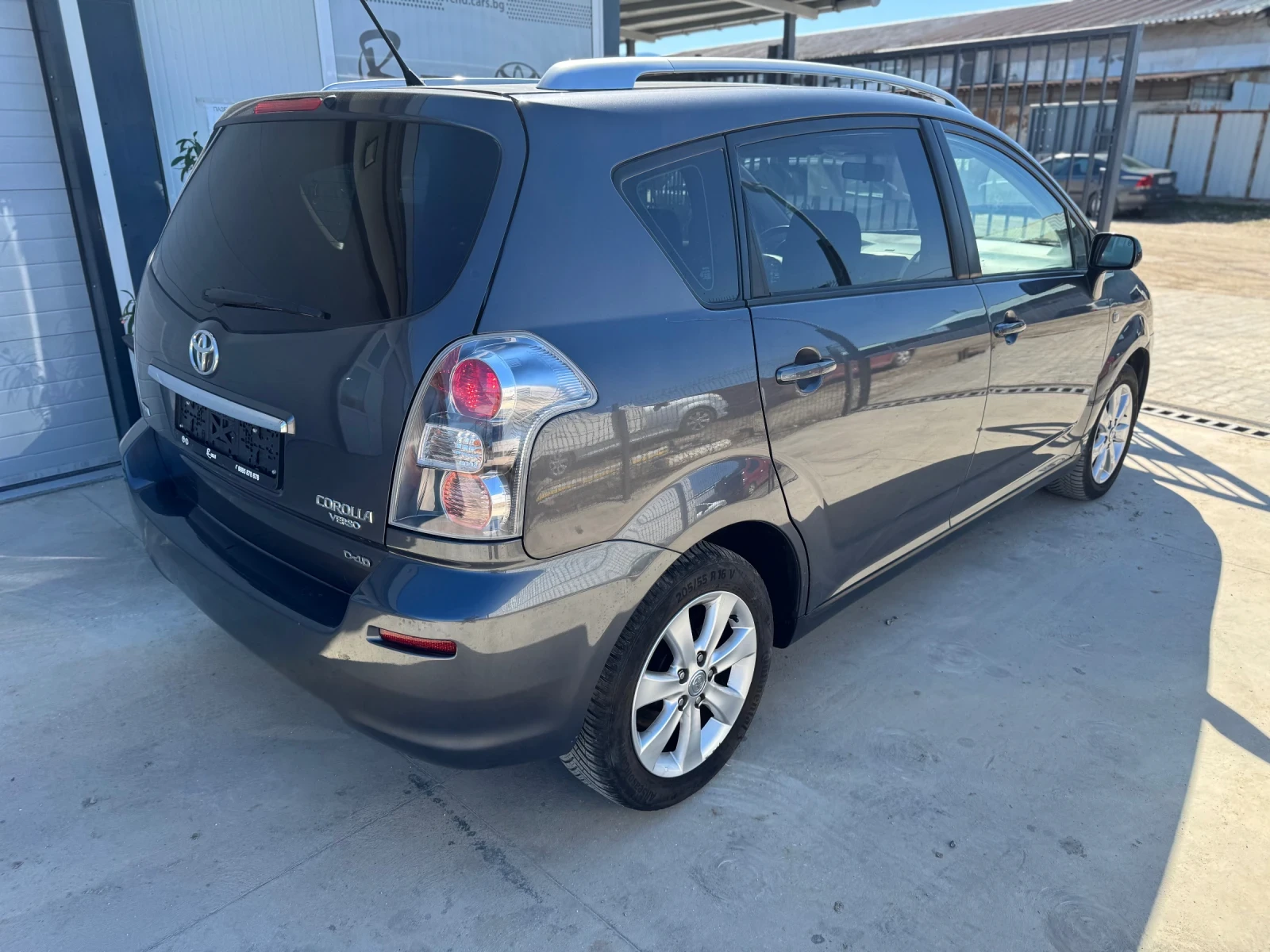 Toyota Corolla verso 1.8 VVT-I - изображение 2