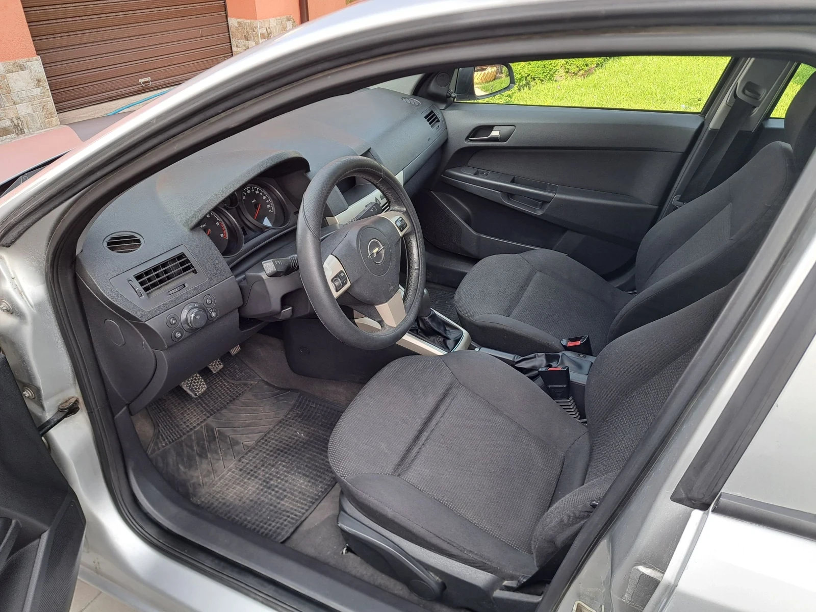 Opel Astra 1.7 CDTI FACE 101к.с. - изображение 8