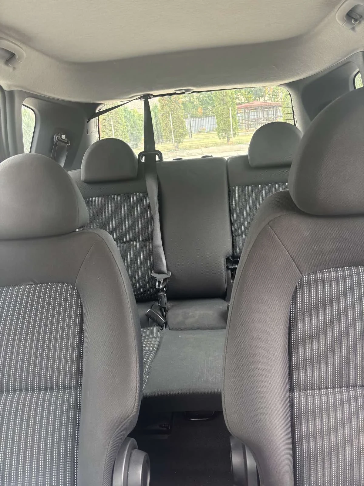 Mitsubishi Colt 1.1 - изображение 8